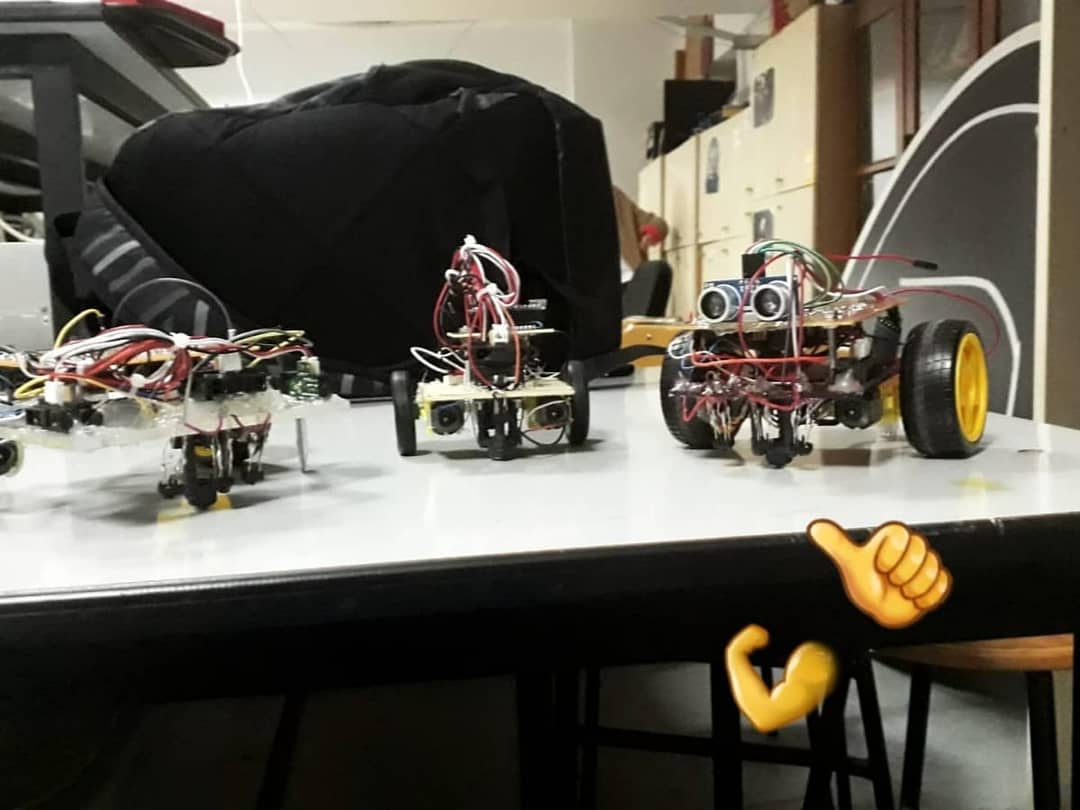 robogazi's tweet photo. Eğlenceli bir yarışma sonrası 🤙🏽 #robogazi #gaziüniversitesi #gaziüniversitesiailesi #otonomsistemler #otonomsistemlerailesi #odtürobotgünleri #odtü https://t.co/8x4BLvZyL8