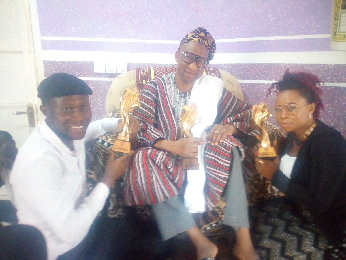 FEmprez's tweet photo. "Don't forget that, the pen that is used to write your life story must be held in your own hands"

I just visited the Overload Entertainment Chief in Dagban...To show my gratitude &amp; presentation of my awards to the Dagban community. Thank you all for supporting my music. https://t.co/lC0fRu68jP