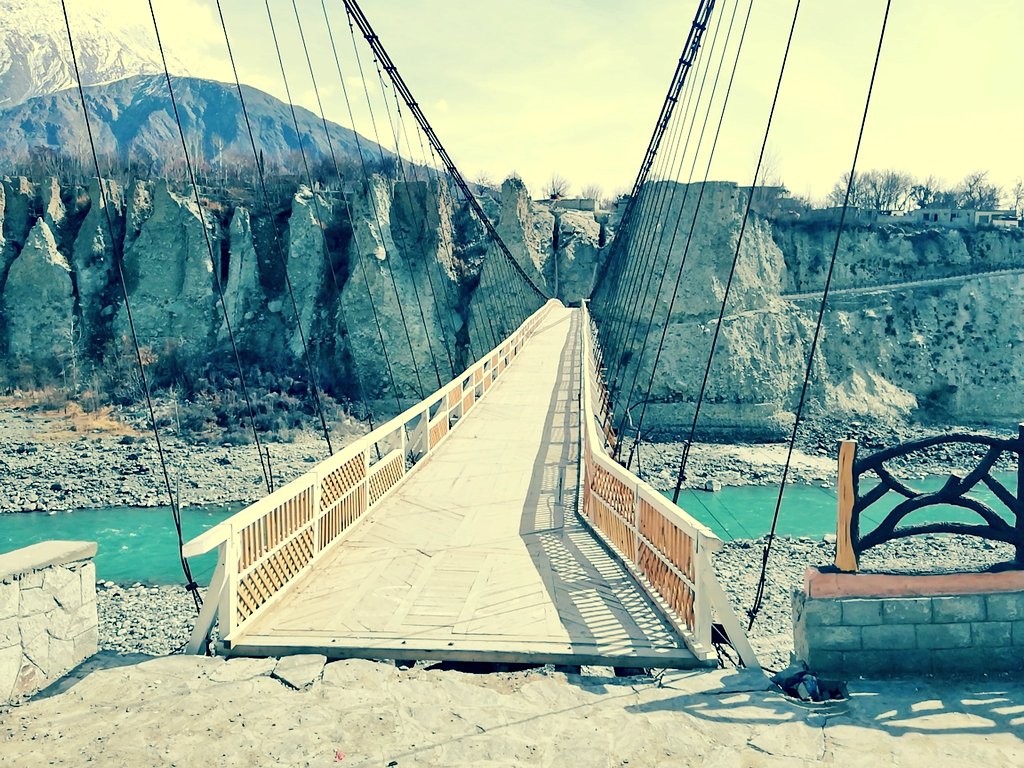 The_North_Blood's tweet photo. #Bireno_Pul #Danyore_suspension_Bridge #Renovated #GilgitBaltistan #Gilgit
@DanyalGilani @GBpak @Gilgittheheaven @thesilkroad @PicsSilkRoad @gbeepk @PakistanNature @Amazing_pk @images_pk @iamgbrocks @destinationpak @PakistanNature1 @BeautyPakistani @SohnaPunjabofPK https://t.co/odzpmAGGzZ