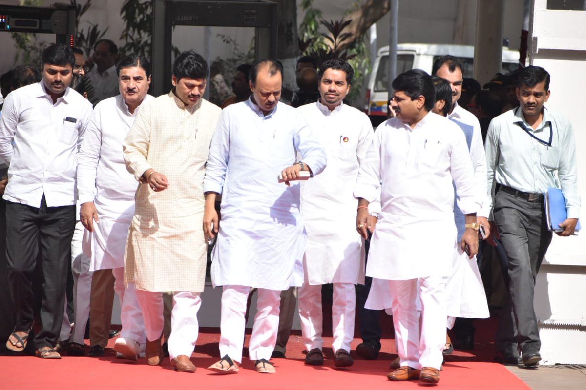 ATatkare's tweet photo. अर्थसंकल्पीय अधिवेशनाच्या दुसऱ्या दिवशी राष्ट्रवादी काॅग्रेस पार्टीच्या ज्येष्ठ नेत्यांसह विधीमंडळाच्या कामकाजात सहभागी होण्यासाठी उपस्थित राहीलो. ज्येष्ठांकडून मिळणाऱ्या सूचना व अनुभवातून नेहमी प्रेरणा मिळते. #InterimBudgetSession #mumbai #NCP 
@AjitPawarSpeaks @dhananjay_munde https://t.co/ANzG25K6GR