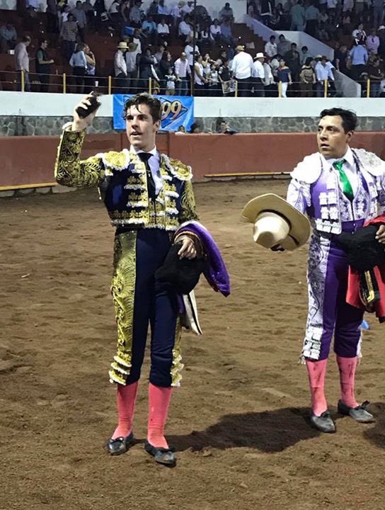 Dos años ya del gran debut de nuestro matador de toros <a href="/Alvaro1Garcia/">Álvaro García</a> en tierras mexicanas. Cortar 3 orejas después de una gran tarde y salir por la puerta grande al lado del maestro @pablohermosonet fue un sueño conquistado y claro está un país al que volveremos
📷 <a href="/angelsainos/">angel sainos lopez</a>