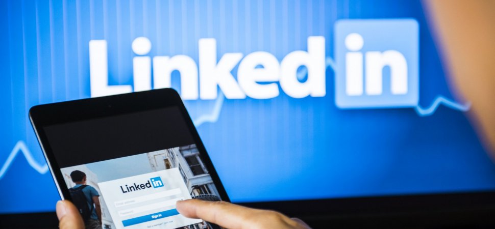 Grouve's tweet image. Recruiters Reveal the Buzzwords to Avoid on LinkedIn and How to Better Tell Your Career Story dlvr.it/QzhwLZ #SocialMediaToolkit