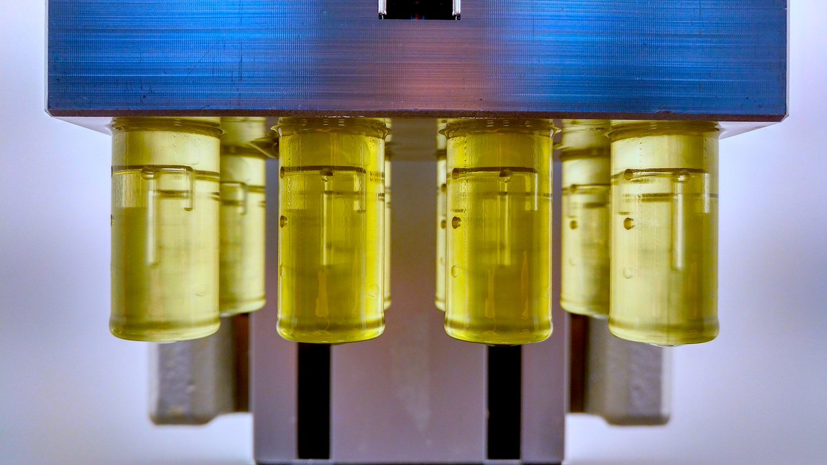 Core3di's tweet photo. Working with challenging designs to push FIM limits. 

Incredible design by @igor_czer 

#core3di #FreeformManufacturers #3dprinting #AdditiveManufacturing #FIM #Addifab #InjectionMolding #prototyping #IndustrialProduction #tech #3dprints #3dmodel #customdesign #rapidprototyping https://t.co/RGAkce3U1Z