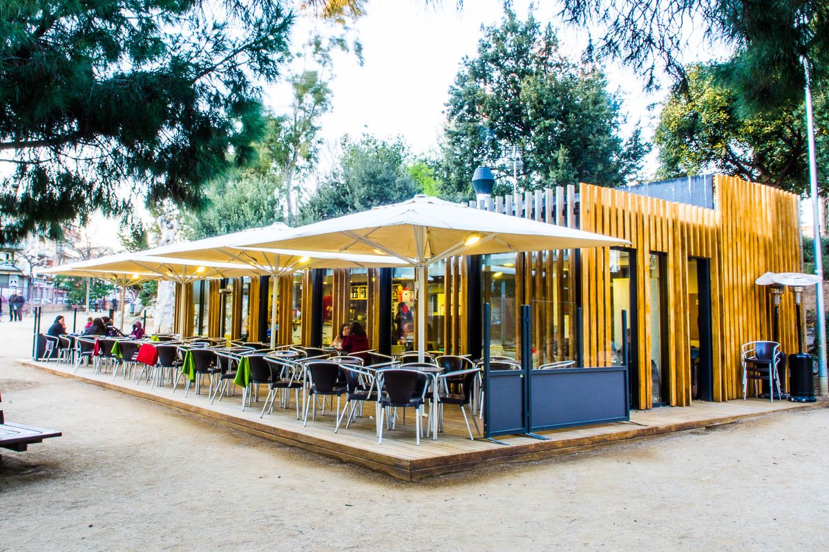 Bon dia! Llueix el sol al Parc de Sant Jordi... Per fer perfecte aquest matí, només cal assaborir un bon cafè! ☕️