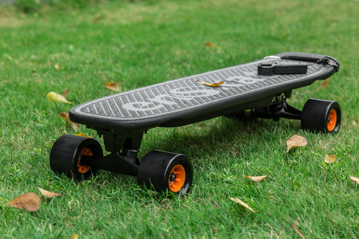enskateofficial's tweet photo. Do you like pink or green background? This is a warm up for a GIVEAWAY
Tag two of your fans on the comment, if the followers are up to 1K, we will start the event #electricskateboard #eboard #eskate #skateboard #longboard #skateboarding #enskate #woboard #event #GIVEAWAY https://t.co/mFZ6e8ho0h