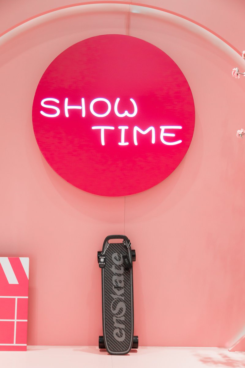 enskateofficial's tweet photo. Do you like pink or green background? This is a warm up for a GIVEAWAY
Tag two of your fans on the comment, if the followers are up to 1K, we will start the event #electricskateboard #eboard #eskate #skateboard #longboard #skateboarding #enskate #woboard #event #GIVEAWAY https://t.co/mFZ6e8ho0h