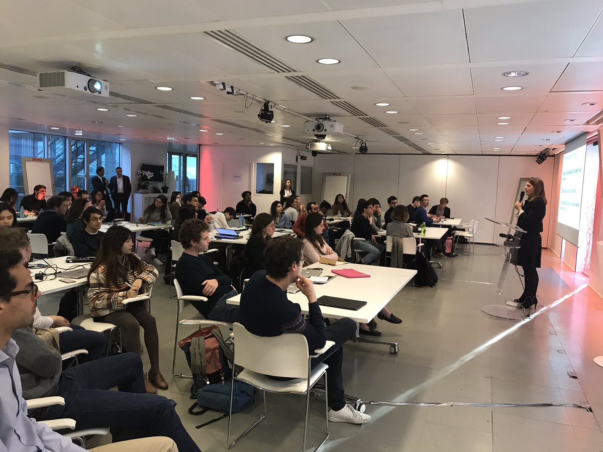 QuentinPakula's tweet photo. 2e jour de l’#ImmersionWeek de notre Chaire #StrategicBusinessAnalytics @Accenture &amp; @essec &amp; @essecanalytics. Introduction aujourd’hui par @angelina autour des engagements de notre Fondation ! https://t.co/v1jmU6B34m