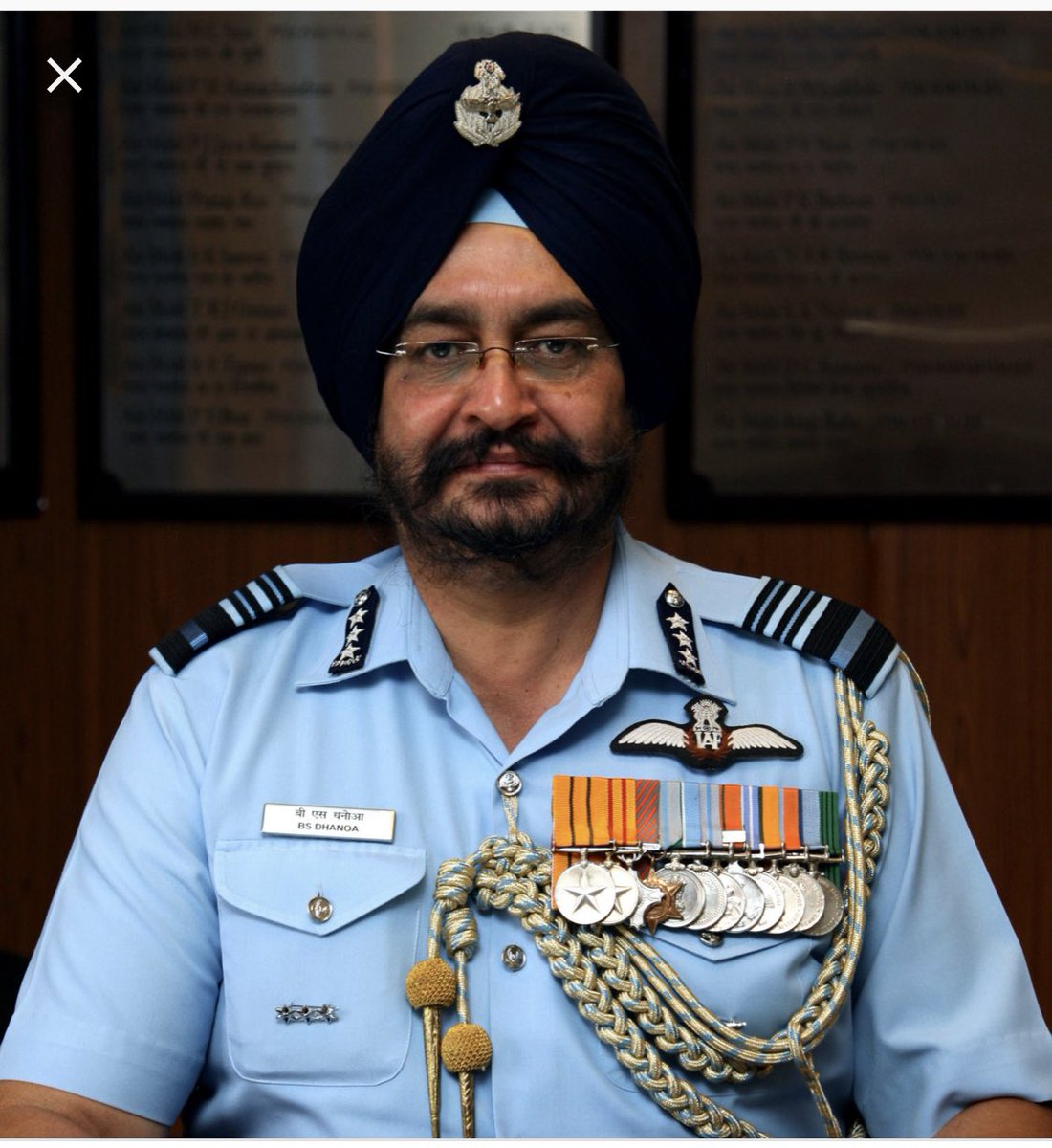 This man, today. 

Air Chief Marshal Birender Singh Dhanoa. 

Big salute to him and his Air Force Team 

#IndianStrikesBack #Surgicalstrike2 

#Surgicalstrike2