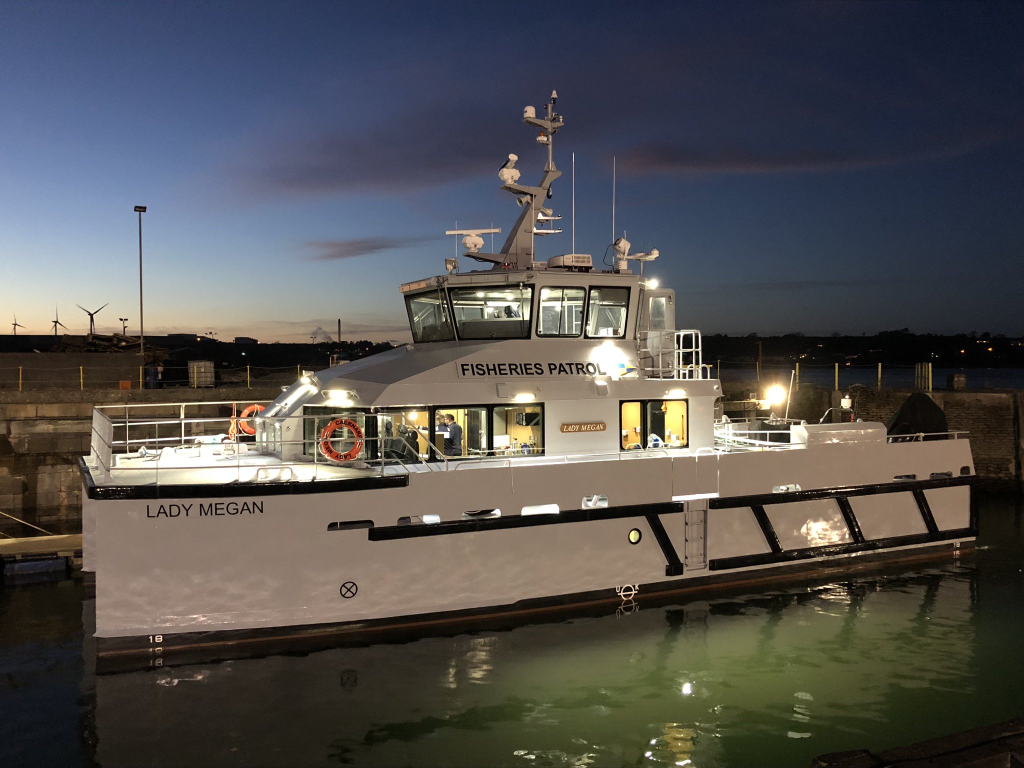 D0UiYhVXgAIzUed.jpg:large