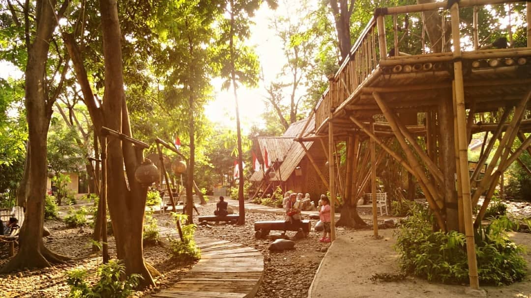 Menikmati Harmoni Alam Di Taman Bambu Kota Tangerang El