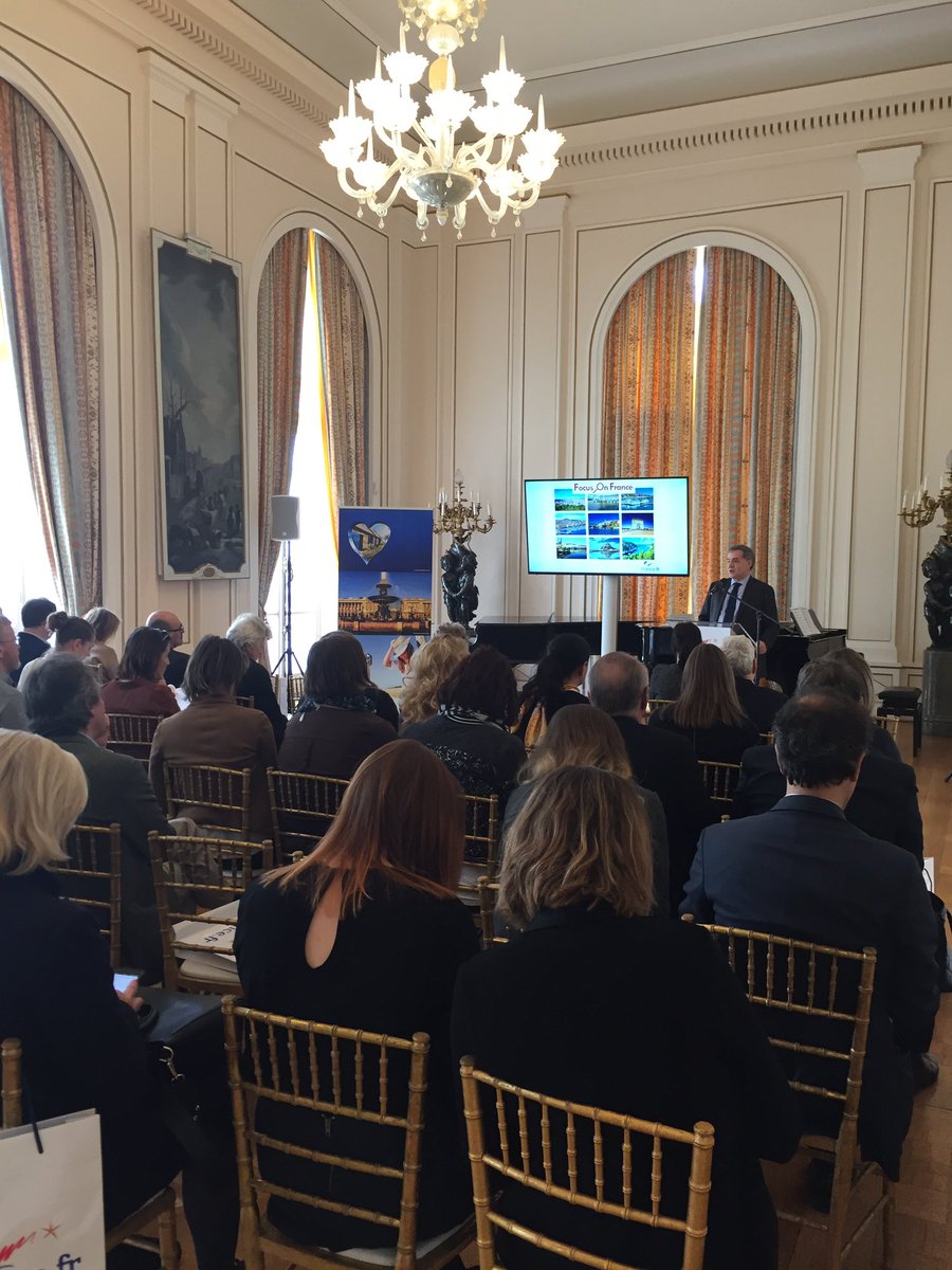 Arles, Aix, Marseille et l’aéroport Marseille Provence sous la bannière Fly Provence au mediatour de Vienne #flyprovence #arles #aixenprovence #marseille #provence