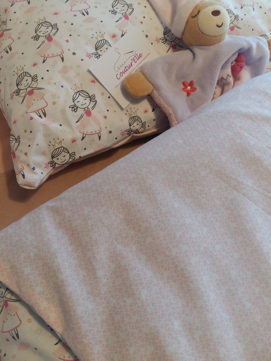 ElleCoutur's tweet photo. Nouvelle #confection #surmesure livrée ce matin. Il s'agit d'une #houssedecouette et sa #taiedoreiller pour #litbebe 🍼

#couture #Sewing #cousumain #handmade #faitmain #madeinfrance #creations #instacouture #instacrea #instasew #diy #creationartisanale #madeinchartres #chartres https://t.co/RYNuJt1dUW