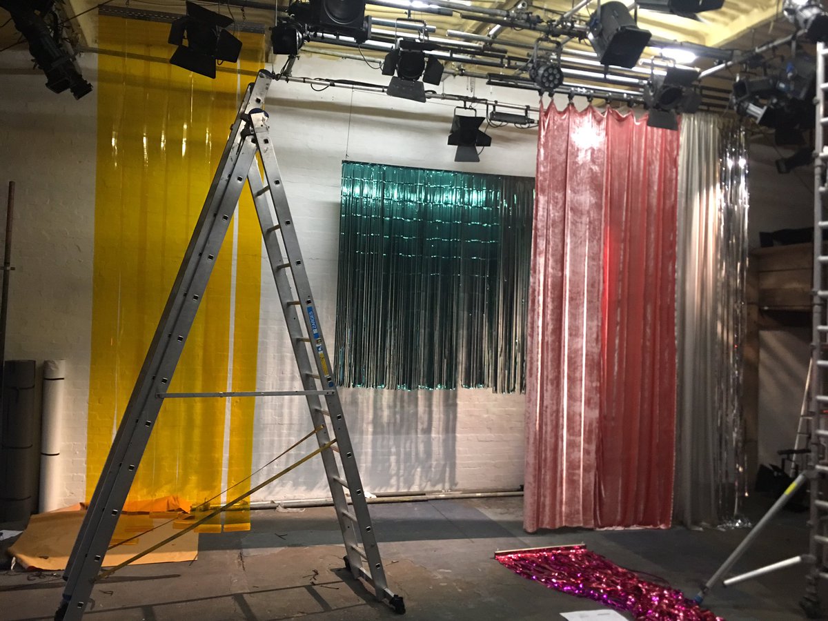 jasmineswan01's tweet photo. Get in textures #sexsexmenmen #workinprogressshot #setdesign #dragkings #masculinity #queerart @pecsdrag @YardTheatre https://t.co/qlbtIlngNv
