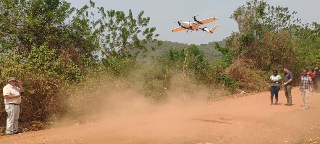 AerialProjects's tweet photo. With support form @OmidyarNetwork we are introducing a hybrid VTOL/fixed wing #VMap mapping platform in #Ghana for testing in virtual surveying of parcels in difficult rural terrain. Hybrid platforms have longer endurance than multi rotors and are easier to fly than fixed wings. https://t.co/cYxHo7GY7b