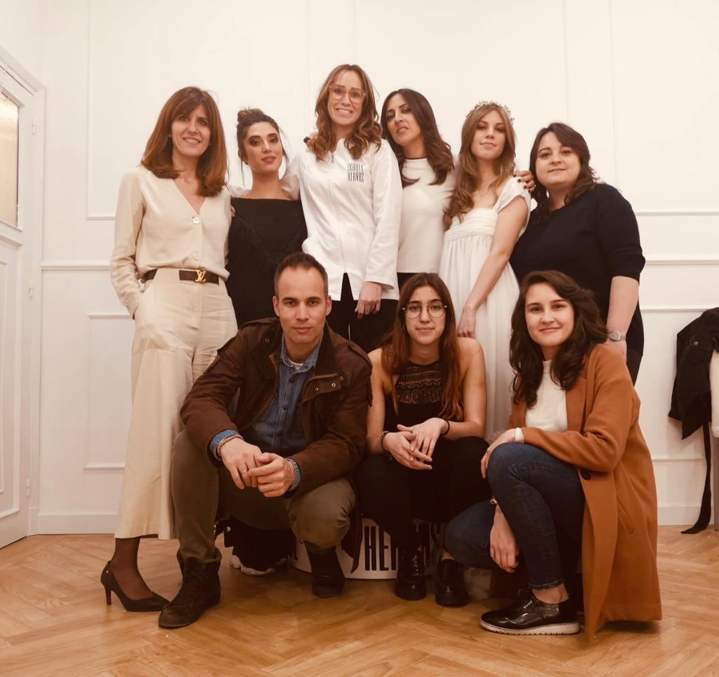 Día intenso pero divertido el que vivimos ayer 😊. Una bonita colaboración de la que pronto podremos mostraros resultados 📷🎥💇‍♀️👰. ¡Equipazo!🔝

#LaMesaOnce #WeddingPlanner #Bodas #Jaén