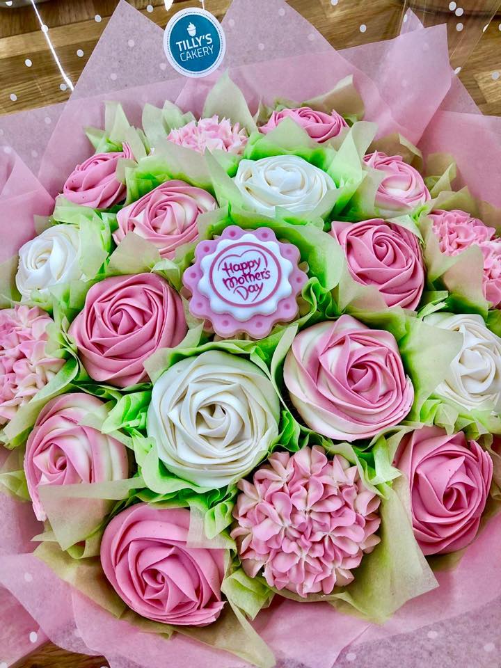 TillysCakery's tweet photo. Mother's Day Cupcake Bouquet 
Available in 2 Sizes:
Standard (12 Cupcakes) £35
Large (19 Cupcakes) £45

#cupcakebouquet #cupcakebouquetsliverpool #tillyscakery https://t.co/O5I9Qqq82M