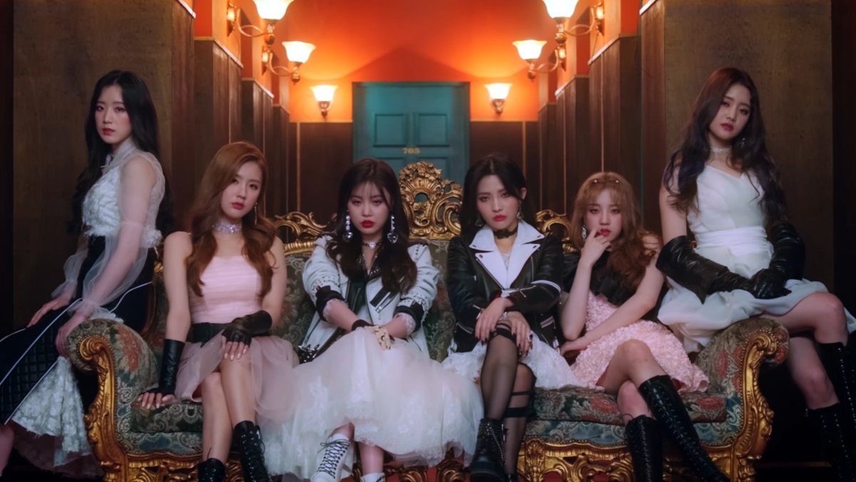 jason_panuelos's tweet photo. #G_I_DLE just gave the world of K-Pop a giant breath of fresh air. They seriously did NOT come to play!!! I'M SO SLAINNN.

#Senorita
#Slain
#WhyAreTheySoGood https://t.co/QSdcDTxRZ7