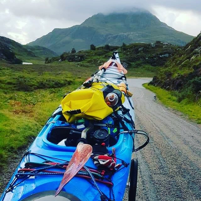 paddleofbritain's tweet image. My first pull to #laxfordbridge with a long journey ahead of me my mind full of all sorts of thoughts and emotions.
#paddleofbritain #paddlerzine #kayakadventure #endurancechallenge #royalbritishlegion #perseverance #perceptionkaysks #first @mobilesolarchrg @BBCBreakfast