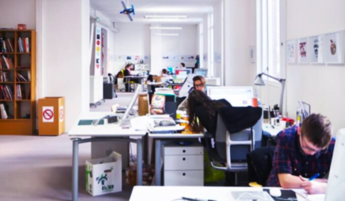 Register tweet media