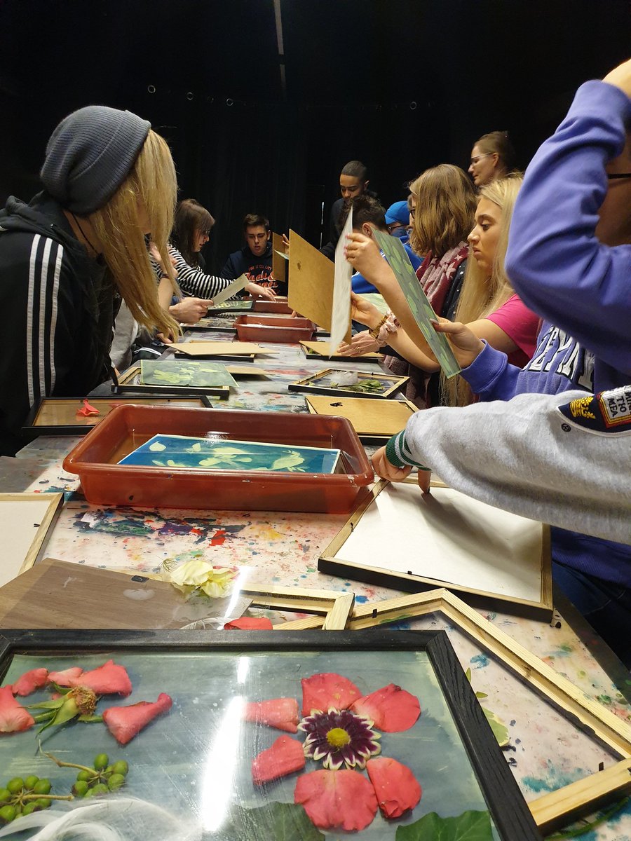 Bex83's tweet photo. Developing our pictures #awcpolandtrip @AbWitCollege @awtoca https://t.co/RCdoVbZJSD
