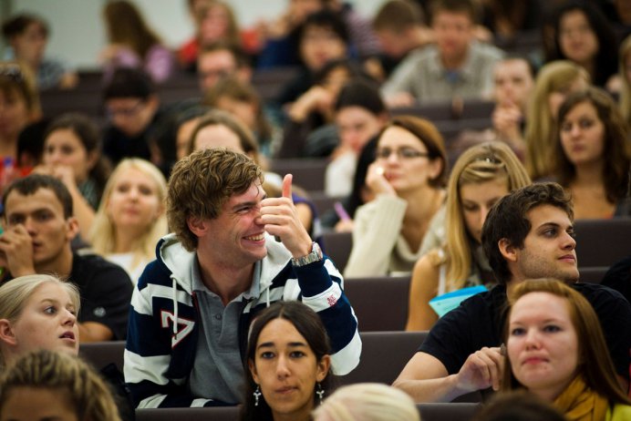 Üniversiteliye 2 bin 425 TL

Haberin devamı için tıklayınız>>> bit.ly/2ExrCId