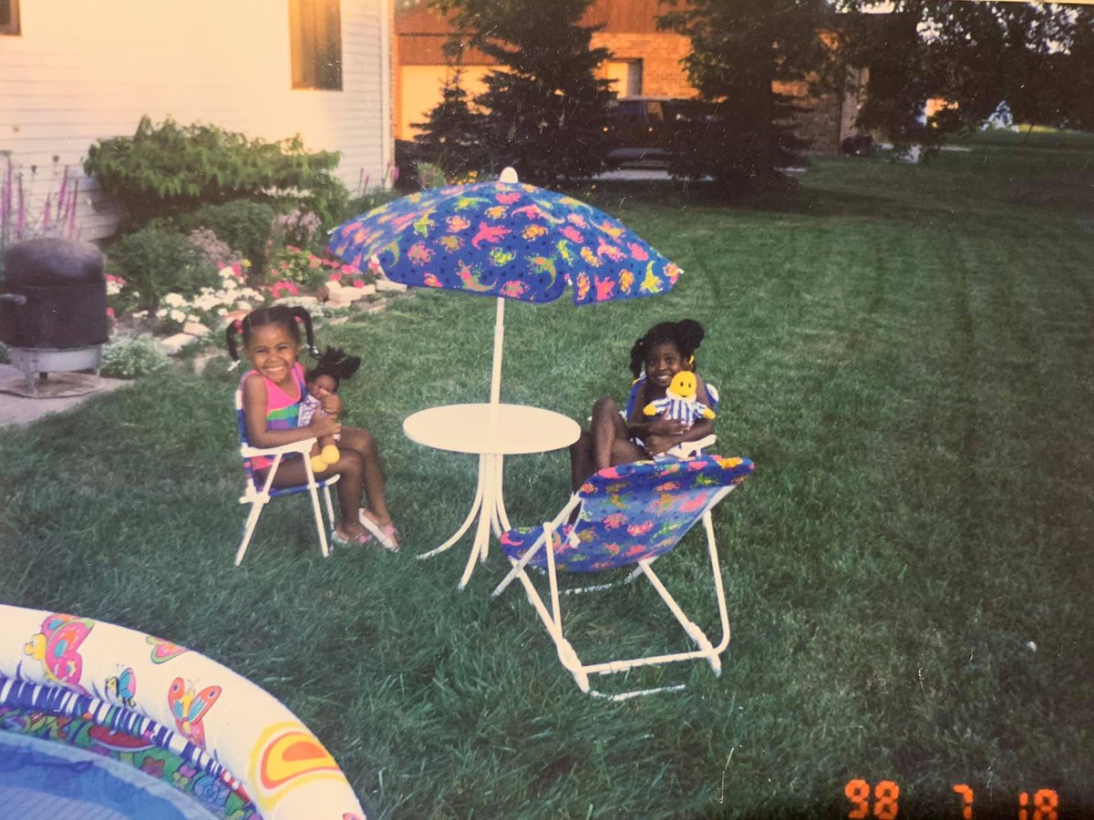 I would have my best friend come over for “poolside” chats with our kids. Get into my tableset OK!