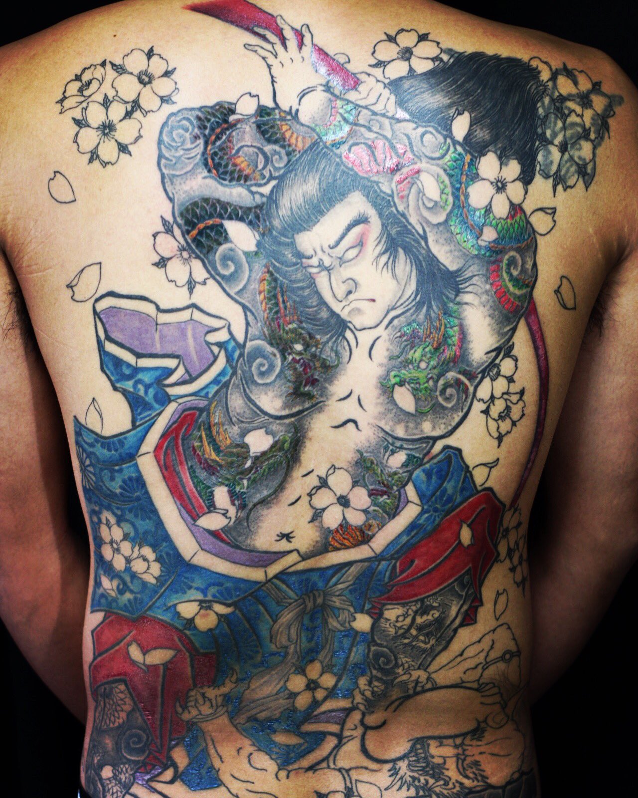 水滸伝】花和尚魯智深 九紋龍史進 龍 桜