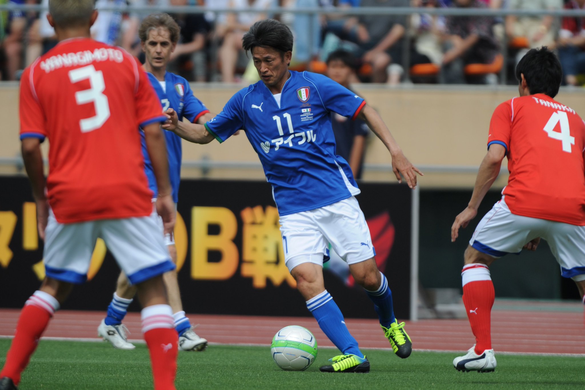 He made his debut back in 1986! Happy 52nd Birthday to the world\s oldest professional footballer Kazuyoshi Miura! 