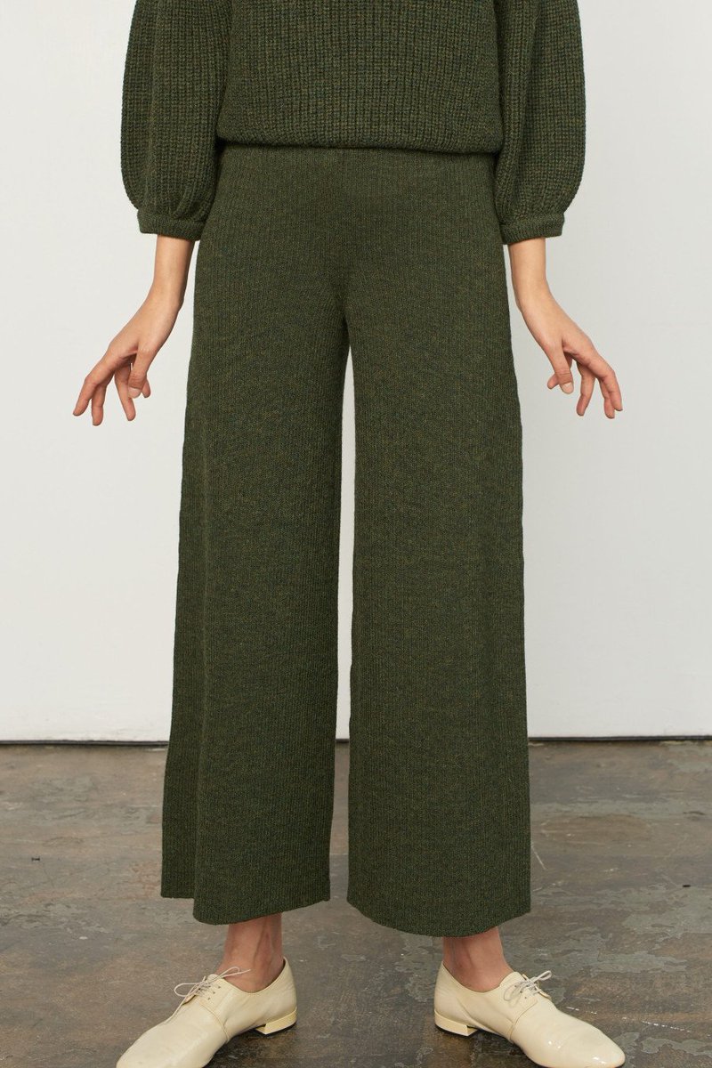 marahoffman's tweet photo. SALE ON SALE starts now. Take an extra 20% off sale with code: TAKE20SALE now through 11:59 EST Thursday. https://t.co/S9rdbBs3A5 https://t.co/BtYUs1wOgV