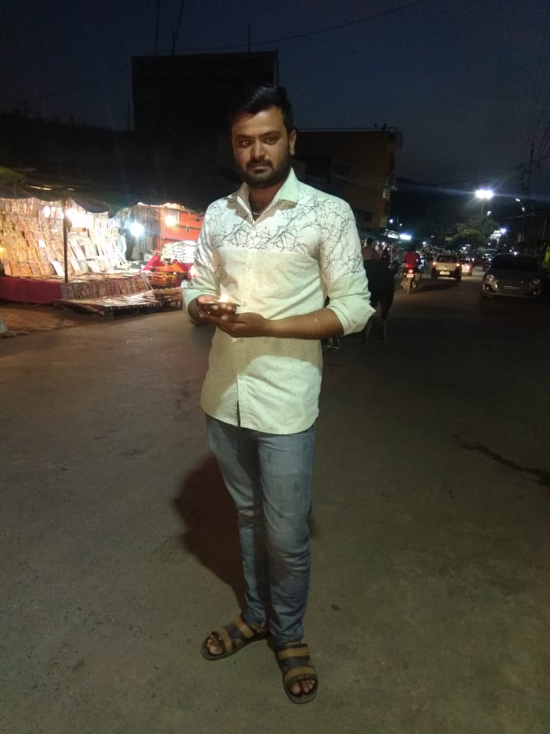 aashupatel99381's tweet photo. आज भाजपा के द्वारा आयोजित कमल ज्योति कार्यक्रम का सफल आयोजन नगर भाजपा ऐवं नगर युवामोर्चा द्वारा ॐकारेश्वर में किया गया ,, तथा साथ ही वीर सैनिकों के सम्मान में गगनभेदी नारे भी लगाये गये ।।

#BJPKamalJyoti https://t.co/zhKScK9yhY