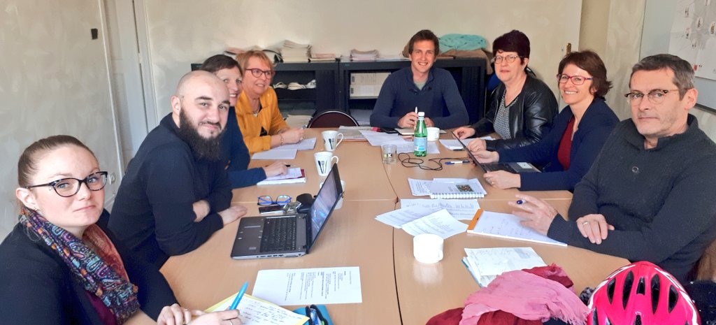 marymillet69's tweet photo. J moins 17 ! #14mars2019 rdv à @villeurbanne pour la 4ème rencontre @MONALISA_asso organisée par #C2MR .: #udccas69 @unccas @PFPauvres @AraCreai @UnisCiteAuRA @parisoliderlyon @villedelyon @grandlyon @SaintvincentDe @Carsat_RA @VivonsAlerte @LMHabitat #entourage .#TousMobilises https://t.co/A1pg89CRYm