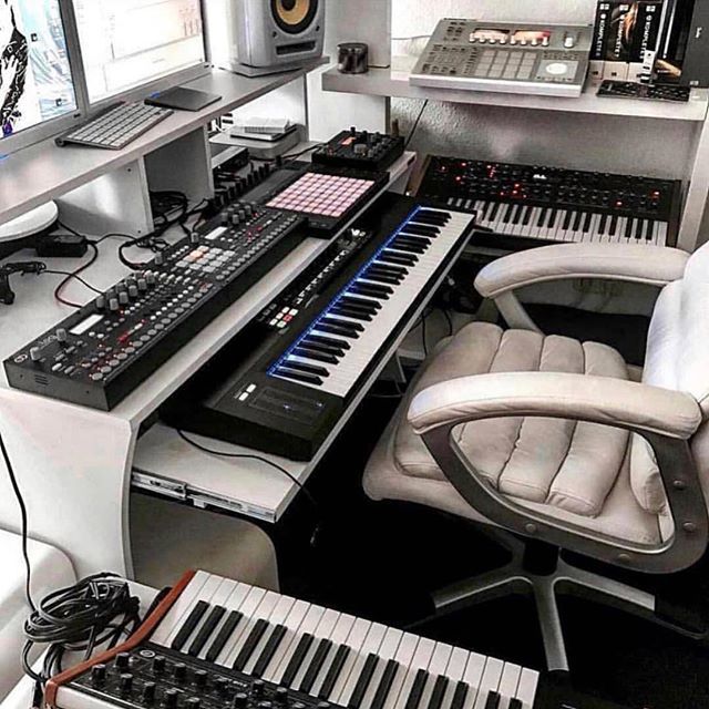 AiryaHQ's tweet photo. Keys for days
Via: @nakadia_music 
#airya #airyahq https://t.co/SDfnDhDyLI https://t.co/H7RgmZfjFc