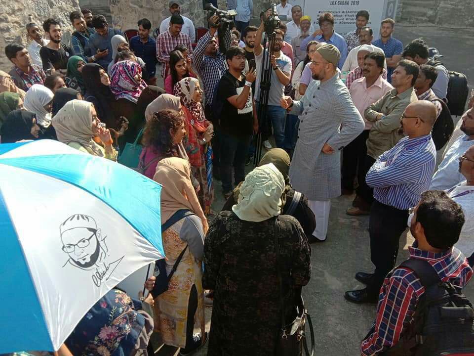 asadowaisi's tweet photo. Spent my morning in an engaging discussion with women students at Golconda Fort

Spent the rest of the day launching projects across my constituency. Works worth 15 cr, including roads, community halls &amp; drinking water systems were launched

Alhamdulilah, all in a day’s work https://t.co/4wrZps294f