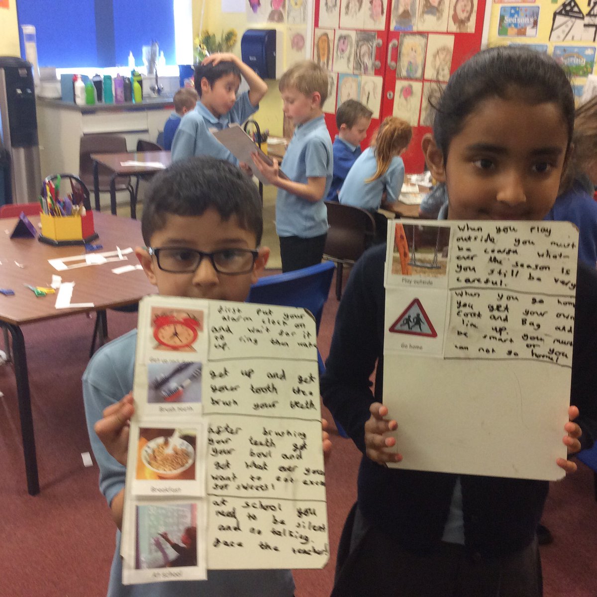 BrambleClassHFS's tweet image. We worked hard in our computing lesson on algorithms today💻We thought about writing very careful instructions to follow.