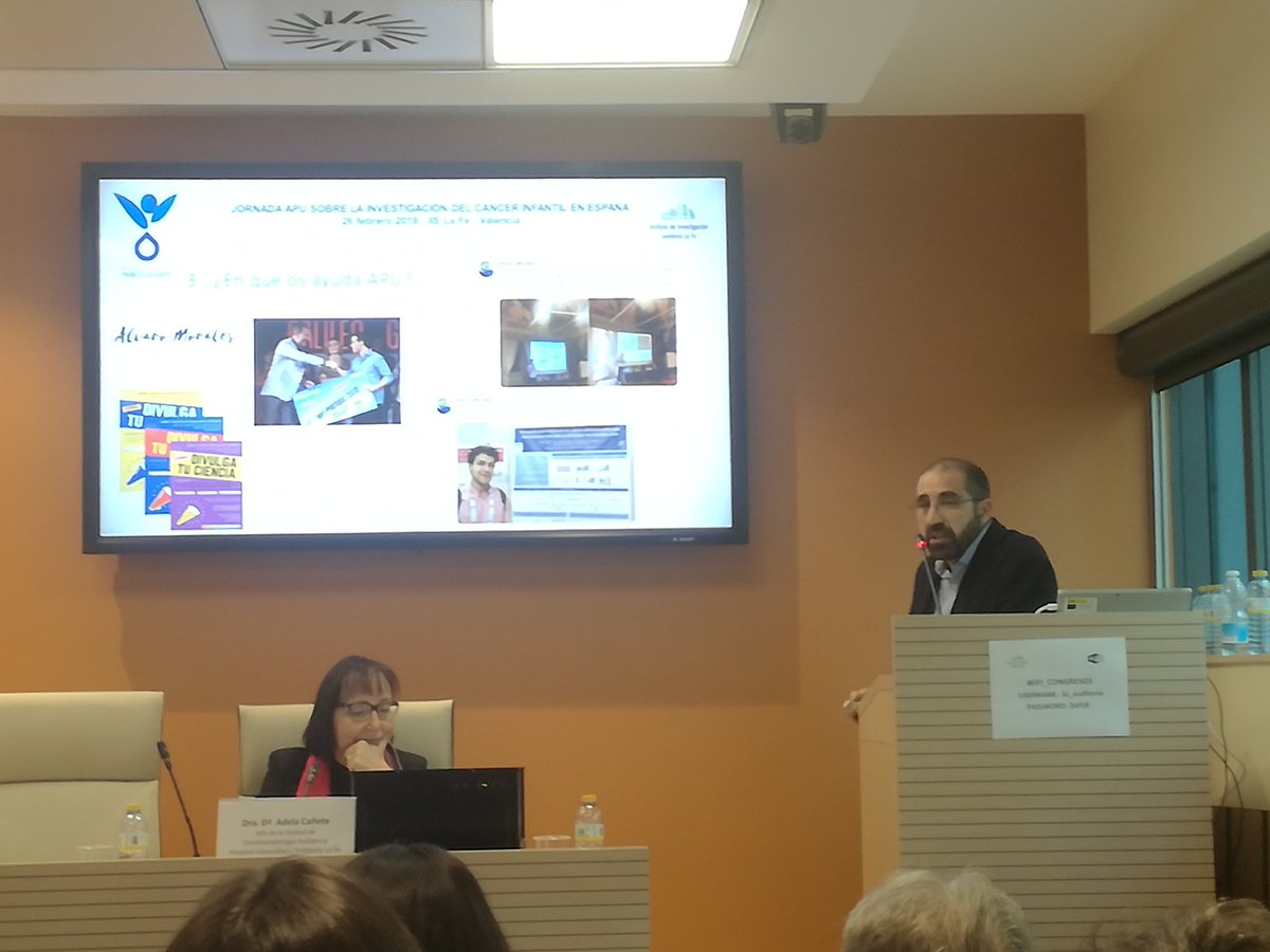 galviant's tweet photo. Dr. Javier García Castro. ISCIII, nos presenta los avances en cómo potenciar las #inmunoterapias en #sarcomas #JornadaAPU19 #APU18 https://t.co/swBzkKVhoA