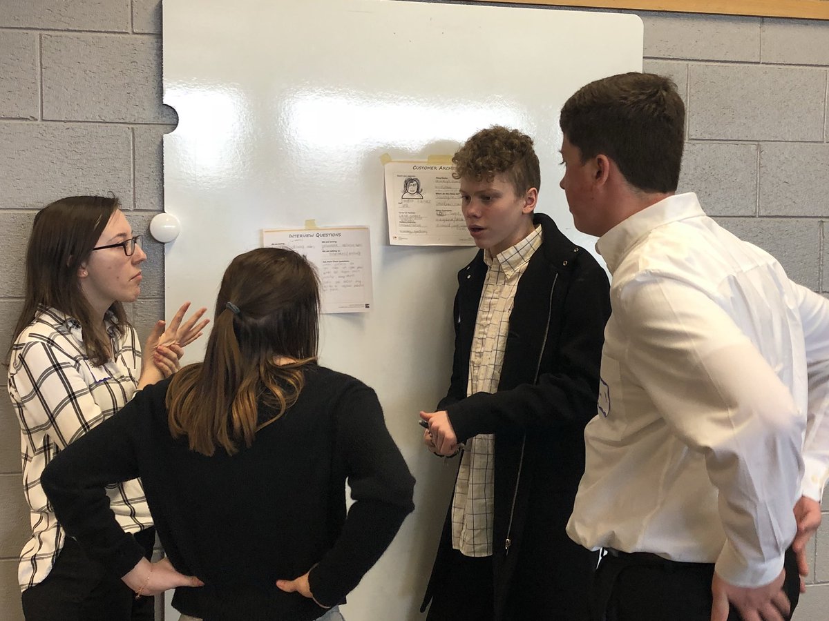 SDNBSchools's tweet image. @UWMLEC here today for pop-up session with our iAID students.  Today’s topic: Customer Discovery #Entrepreneurship #momtest