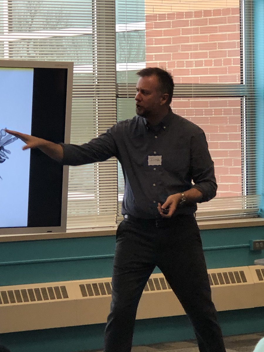 SDNBSchools's tweet image. @UWMLEC here today for pop-up session with our iAID students.  Today’s topic: Customer Discovery #Entrepreneurship #momtest