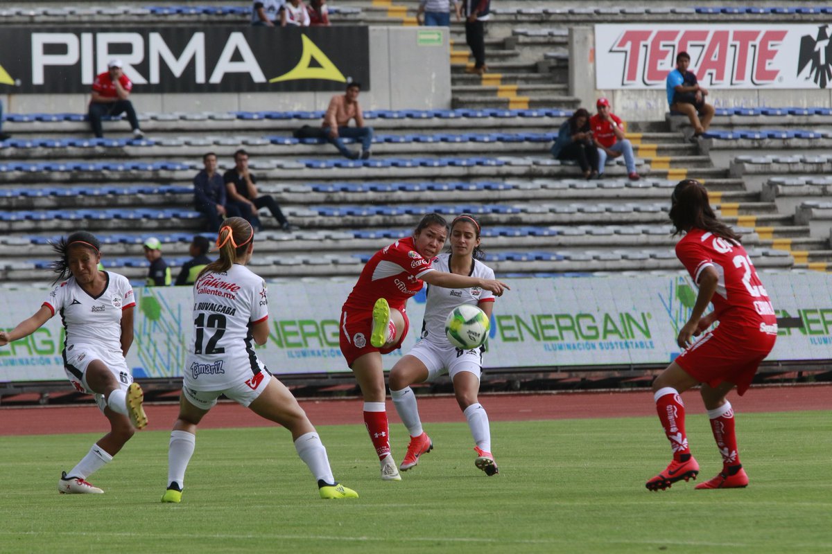 LoboRadioMx's tweet photo. #Deportes | @LobosBuapFem tropieza en casa al caer dos goles por cero ante @TolucaFemenil. 

Por: @belimberly 

https://t.co/CTtveBlx87 https://t.co/E3UnAgWRLy