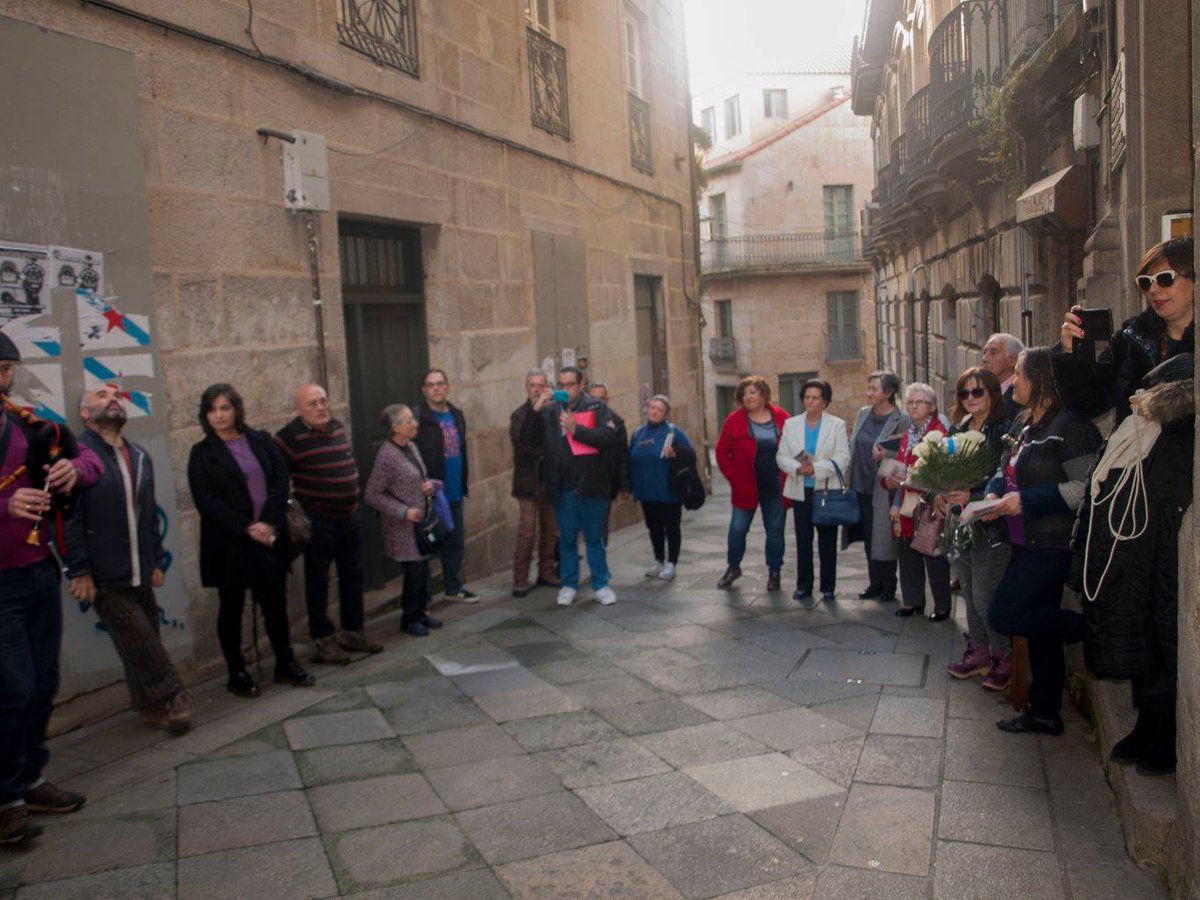 ACOCastrodeVig1's tweet photo. Celebración do Día de Rosalía (24 de febreiro de 2019) en Vigo, organizado conxuntamente coa AELG https://t.co/uyyd63u2pV