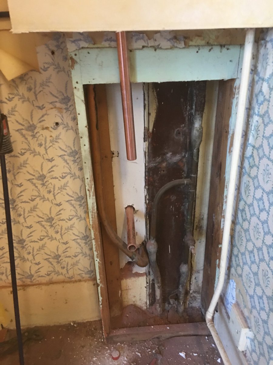 paradigm_nw's tweet photo. New hot water feed and plumbing in of this 40kw baxi combi!
#paradigmplumbingsolutions https://t.co/uxQ0LdNwD0