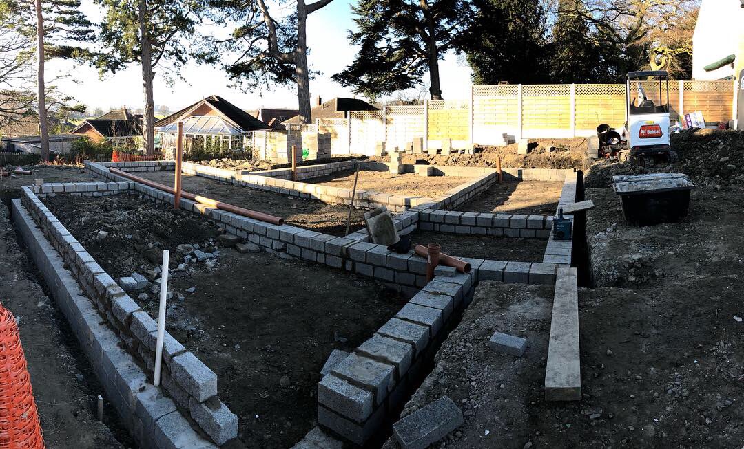 EightOneTwoarch's tweet photo. Early morning site visit at #DelfGarth #Dodworth this morning to view progress on #Plot4. All plots have been designed by our Director in previous employment and we are now over the moon to finishing the site! Great Progress #Architects #Dodworth #Barnsley @RIBAYorkshire https://t.co/hs1GfX2lcM