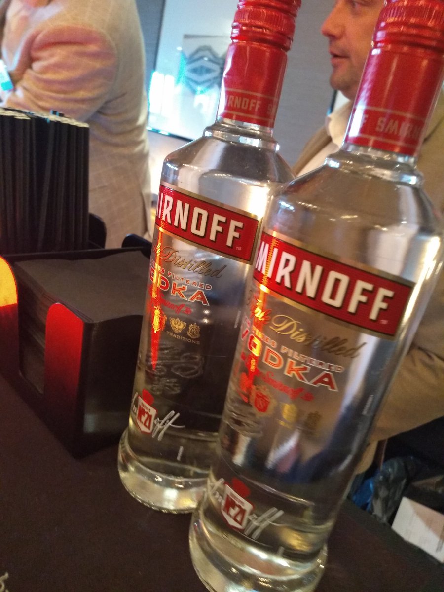 ConwyBBN's tweet photo. @DiageoGB #sodasmash @SmirnoffEurope #smirnoff #drinkaware #drinkresponsibly #themayquay https://t.co/gs5GyLVstw