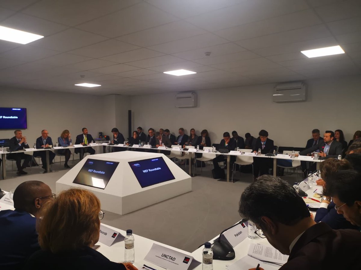 nikospappas16's tweet image. Πολιτεία και ιδιωτικός τομέας προχωρούν ως το 2022 σε τεράστιες επενδύσεις, ύψους 4 δισ. ευρώ, για την ανάπτυξη της ευρυζωνικότητας σε όλη τη χώρα. Η δίκαιη ψηφιακή ανάπτυξη περιλαμβάνει όλους τους πολίτες, σε όποιο σημείο της χώρας κι αν κατοικούν. #MWC19MP