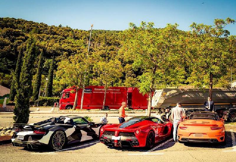 RussellsTranspo's tweet photo. @scuderiagta @jim_knipe @GordonMercedes9 @SheilaMTinkham @Cosito1Horacio @Darylmatla @FormulaOneWorld @JohnPierceIX @exitspeed01 @Trampfast2go @pakok_zoe @vividcloudofwat @simonshieldcars @11_Porsche @ProfessorTeresa @EightMike @Rinoire @bourdyot_ @GazTankMotors @gerson_k673 @FAFBulldog @HighheelsDes @Seth424 @EastEndGentxxx @anglocreative @MauroBeltramo @MarabelliGp #FerrariTuesday - #TuesdayMotivation
Better late than never!
#Ferrari #LaFerrari
Something #Special to #Move?
#Call #RussellsTransport
#CoveredCarTransport
#Supercars
#Classics
#F1 #Motorsport
#TwitterCarClub
#Careful #Handling #Worldwide+441280850426
https://t.co/XoQsiqYI0D https://t.co/BeQVRpWswn