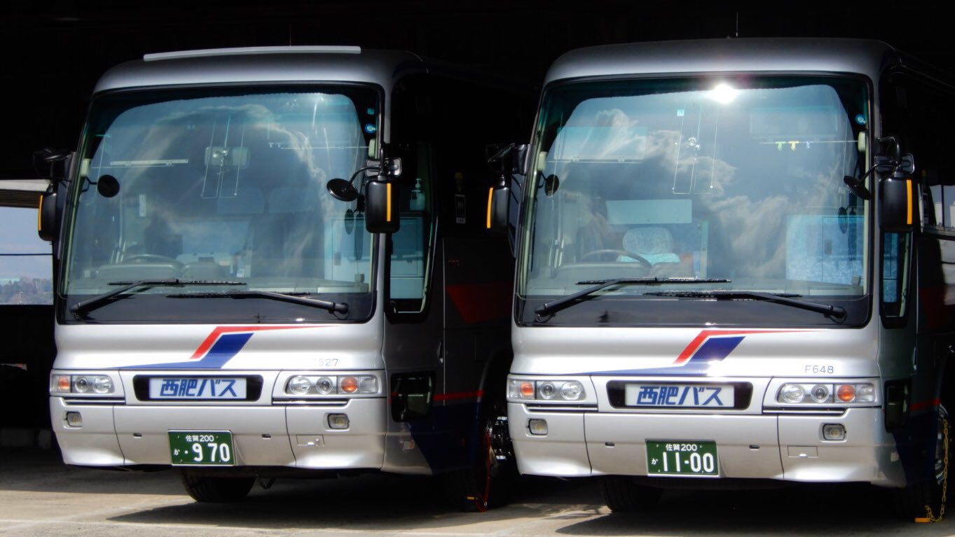 9州ﾊﾞｽ 西肥自動車 貸切車 佐賀0か970 佐賀0か1100 1100に関してはナンバーが 新しいので最近ものです T Co Wsswo9qnma Twitter
