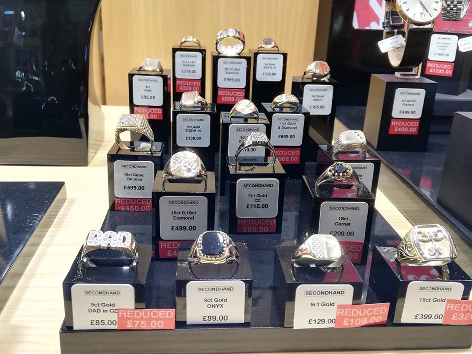 GoldAndTimesUK's tweet image. Big reductions on second hand diamond &amp;amp; gold rings right now, if you are looking for a bargain come down to Gold &amp;amp; Times #secondhandjewellery #usedjewellery