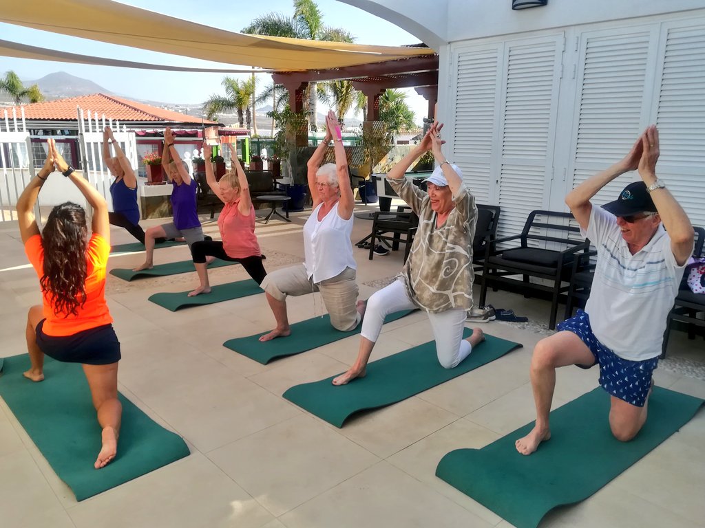ActivitiesEu's tweet photo. Dear #DiamondResorts Owners, Members &amp; Guests... What about start your day in a #healthy way with some amazing stretching at #RoyalTenerifeCountryClub? They are waiting for you!!! 
#Letusentertainyou #DperfectService #EUDPOINTS #Tenerife #Spain #LifeatDiamond https://t.co/SVe7EOcGo0