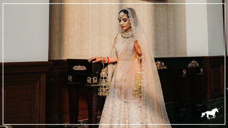 payalkeyal's tweet photo. #TipTuesday @nikki_benipal bridal Ensemble is a blend of beautiful Motifs with Traditional Hand-Embellished Sequins !!⁣
Photo Credits : @vowsandtales⁣

#payalkeyalofficial #happyclient #bride #meanmorethanbusiness #payalkeyalbrides #TuesdayThoughts https://t.co/7PP52kEbpX