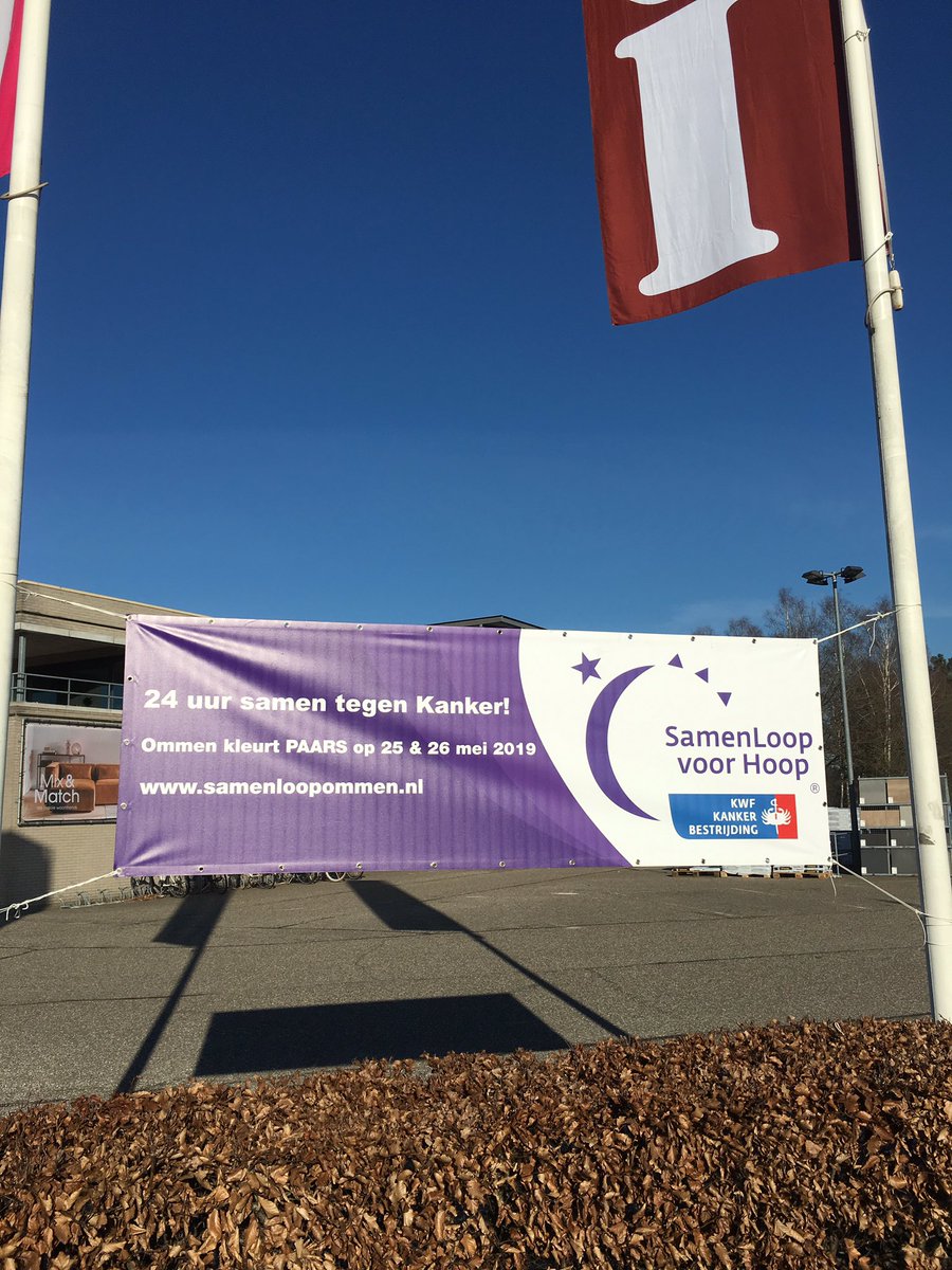 SamenLoopOmmen's tweet photo. Voor diegene die (รฉรฉn van) de banners in Ommen nog niet heeft weten te vinden een kleine hint... Maak een mooie/ludieke foto met je team en post deze op onze Facebook-account!! #samenloopommen #kwf #ommen https://t.co/z80DbFqXeS