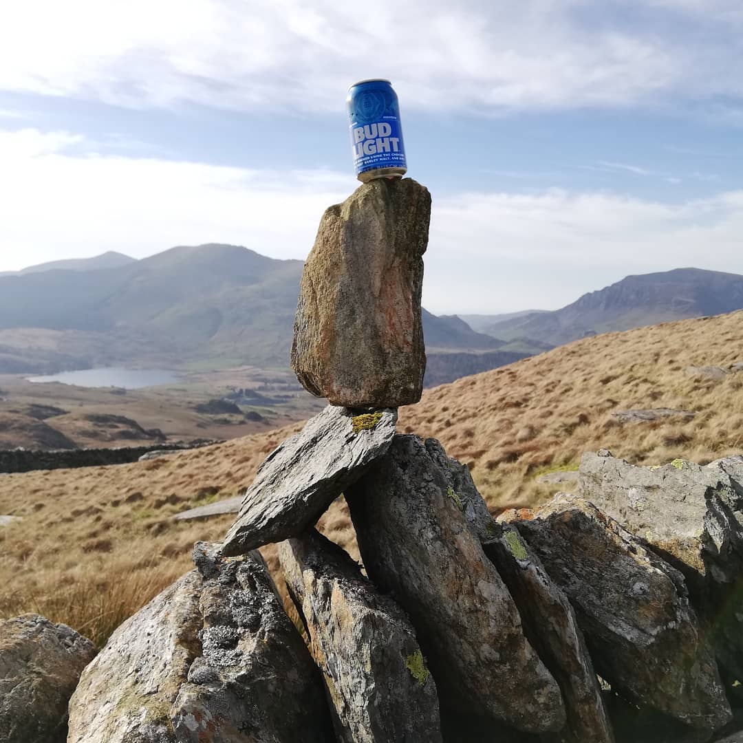 JordanCharters's tweet photo. Took my @budlight for a walk up Snowdon on Sunday in Wales.
#budlight #beer #rockstacking #wales #snowdonia #snowdon #walk https://t.co/iMdZyQo0fq